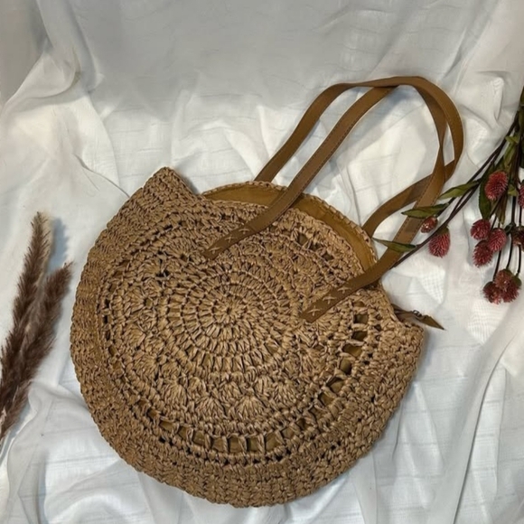 Chic Woven Straw Tote Bag - Picture 1 of 1